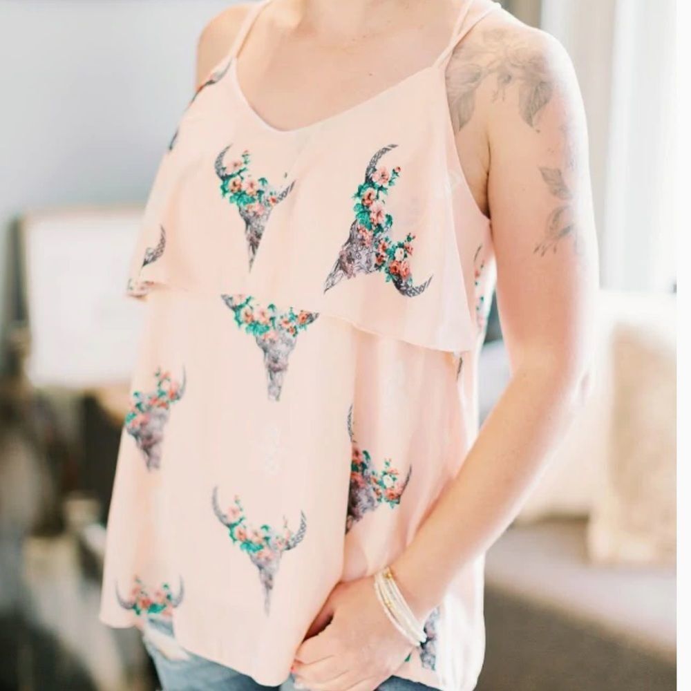 𝅺Boho Floral Bull Skull Top​​